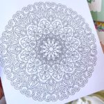 دفتر رنگ‌آمیزی ماندالا ویژه بزرگسالان