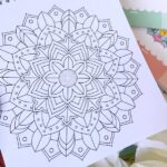 دفتر رنگ‌آمیزی ماندالا ویژه بزرگسالان